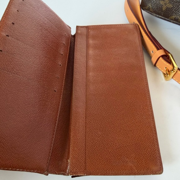 Louis Vuitton Monogram Canvas Toiletry Pouch with Tan Strap - Picture 3 of 11